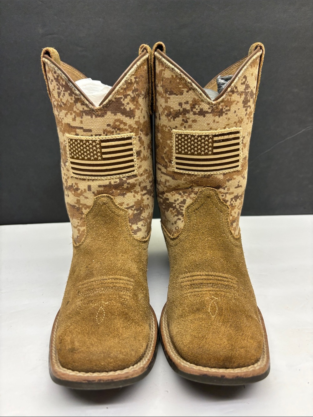 Arita kids Camo Western Boots with American Flag, sz 2 little boy
